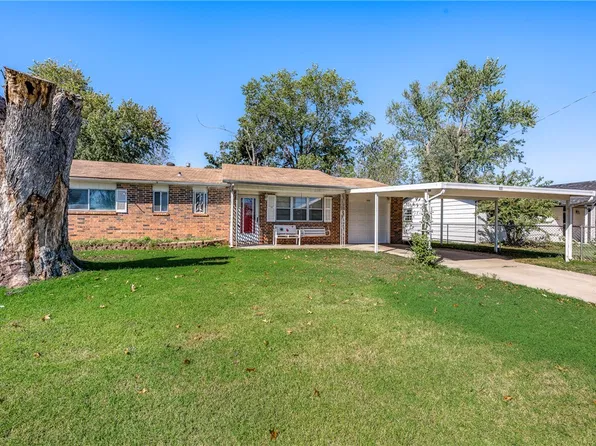 1102 N 15th St, Rogers, AR 72756
