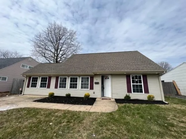 47 Island Rd, Levittown, PA 19057