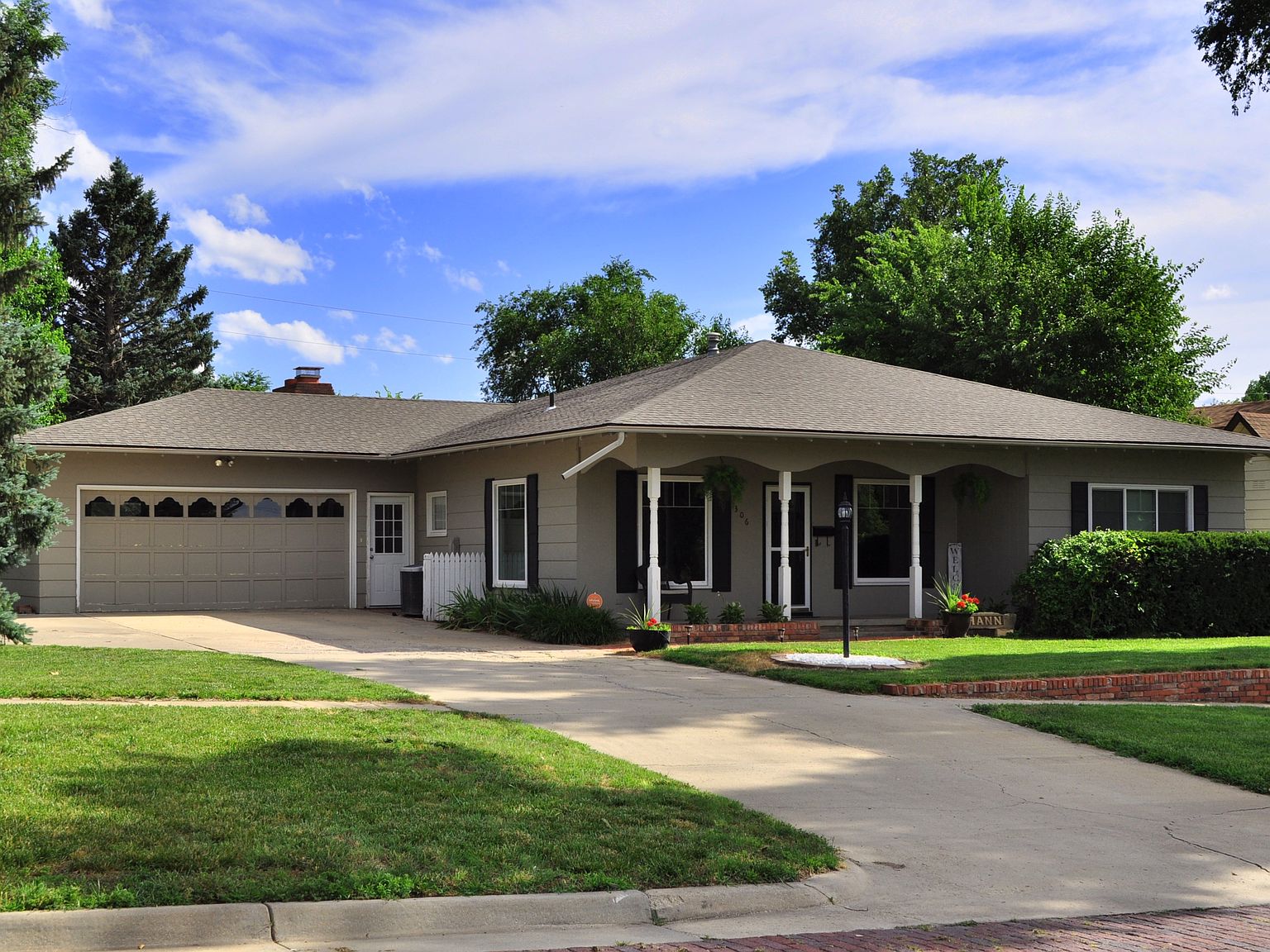 306 E 13th St, Ellis, KS 67637 Zillow