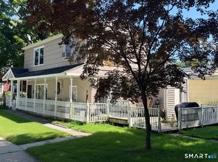 26 View Pl, Guilford, CT 06437