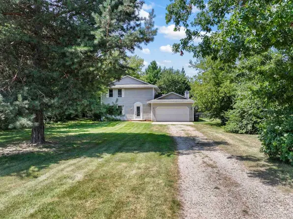 9750 296th Ave, Salem, WI 53168