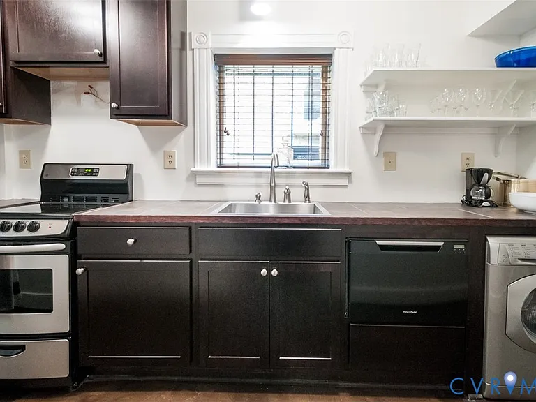 407 W Clay St #A — Photo 9