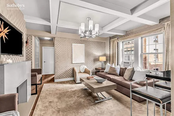 Sold by Sotheby's International Realty | media 7