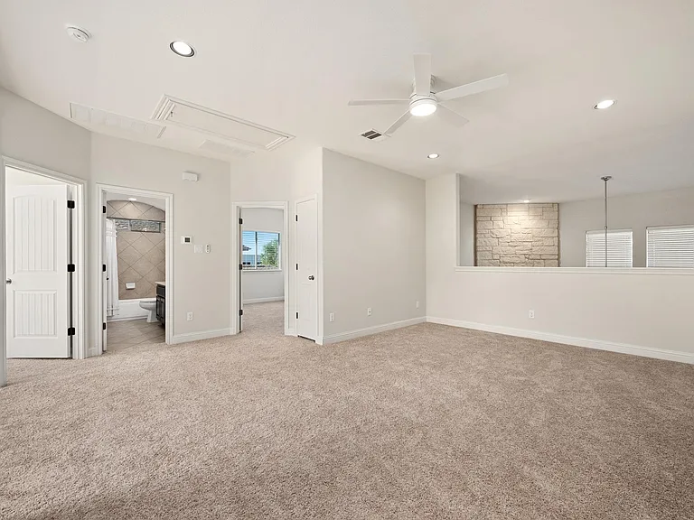 8620 Alophia Dr — Photo 19