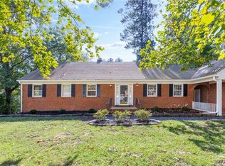811 Forestview Dr, Colonial Heights, VA 23834