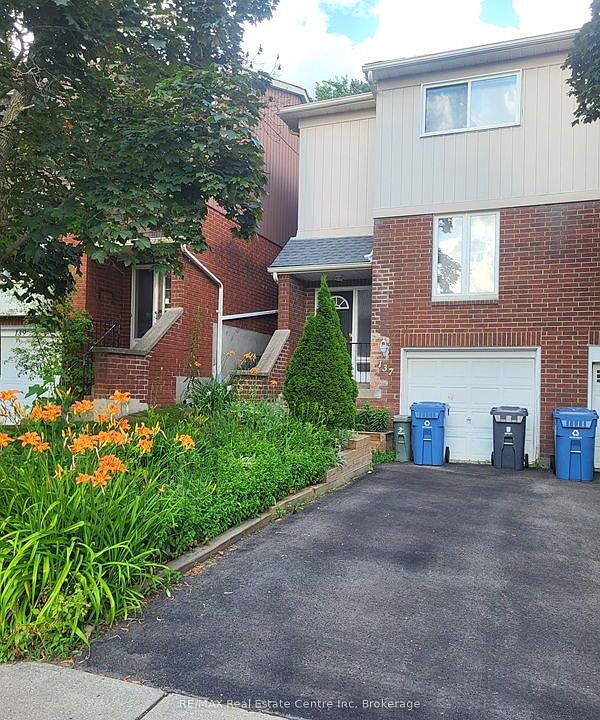 1st image of 137 Dovercliffe Rd