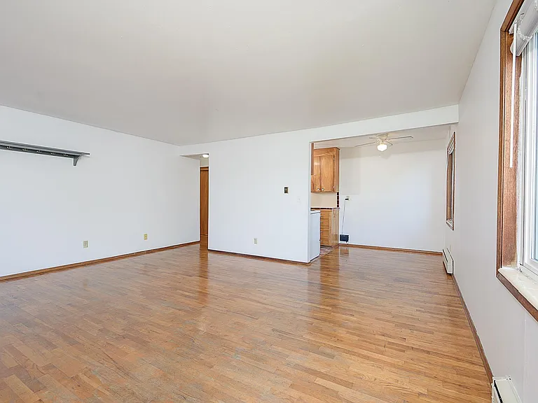 653 W Nickerson St #201 — Photo 1