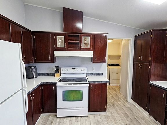 5th image of 704 87th Avenue NE #42