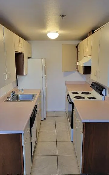 Roosevelt Tower — Photo 19
