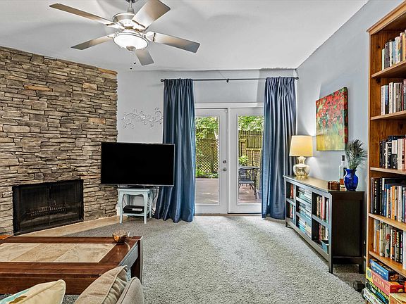 4th image of 1725 Beechwood Cir S