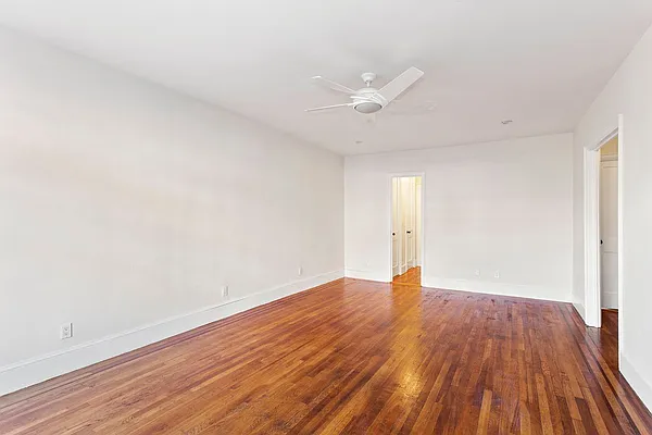 Rented by Compass | media 9