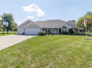 3858 S Redbird Trl, New Palestine, IN