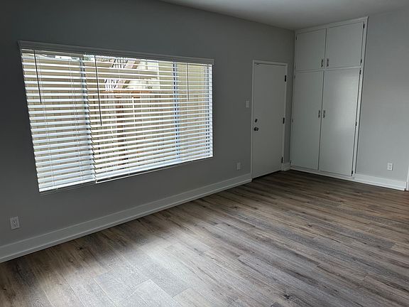 5th image of 145 N Myrtle Ave APT D