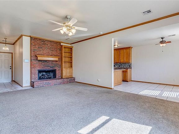 4th image of 712 Azalea Hill Dr
