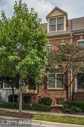 1st image of 1106 Oak Knoll Ter