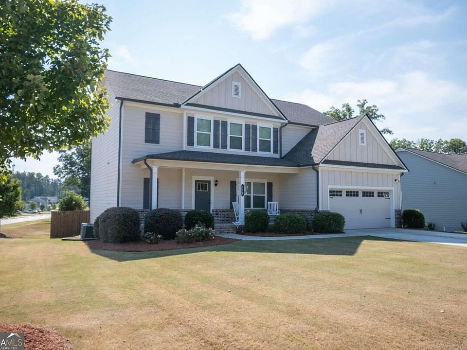 1st image of 275 Woodbury Ln