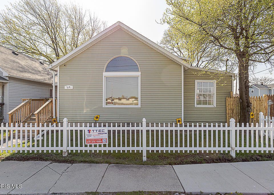 1st image of 3940 Canada Southern Ave