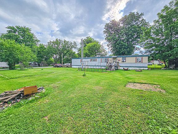4th image of 18800 2nd Avenue