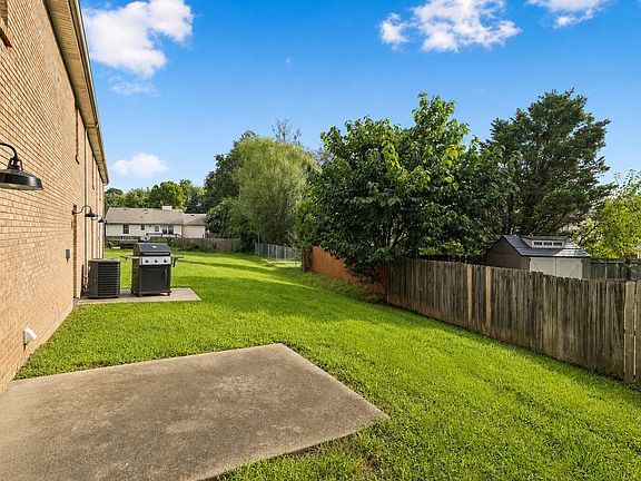 5th image of 604 Cory Dr