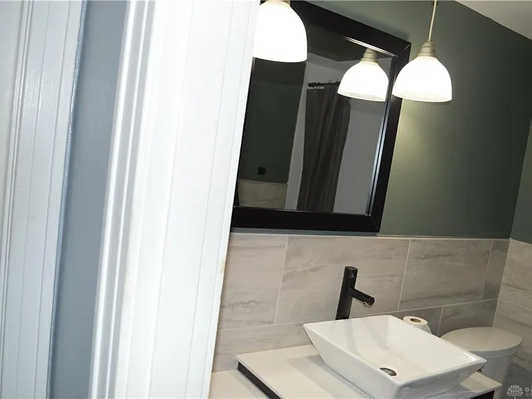 2752 Springmont Ave — Photo 13