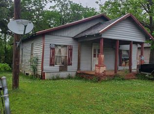 712 E Hickory St, Hope, AR 71801