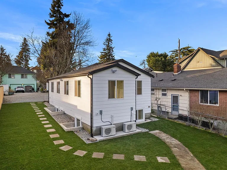 5945 Fauntleroy Way SW #A — Photo 30