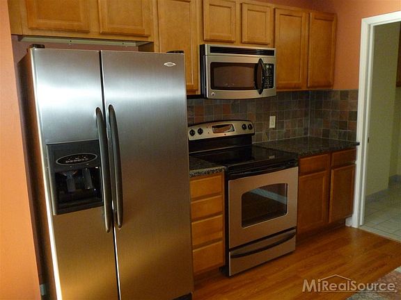5th image of 50155 N Horst Ct