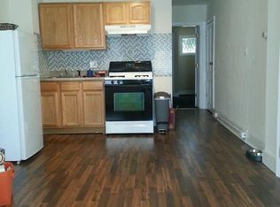 2123 Walnut St APT 2F, Philadelphia, PA 19103