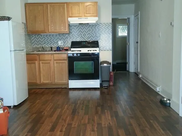 2123 Walnut St APT 2F, Philadelphia, PA 19103