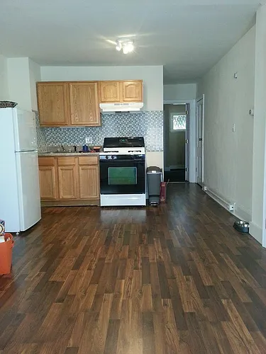 2123 Walnut St Photo 1