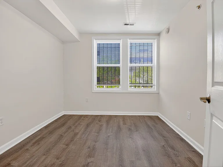 1273 Meigs Pl NE — Photo 1