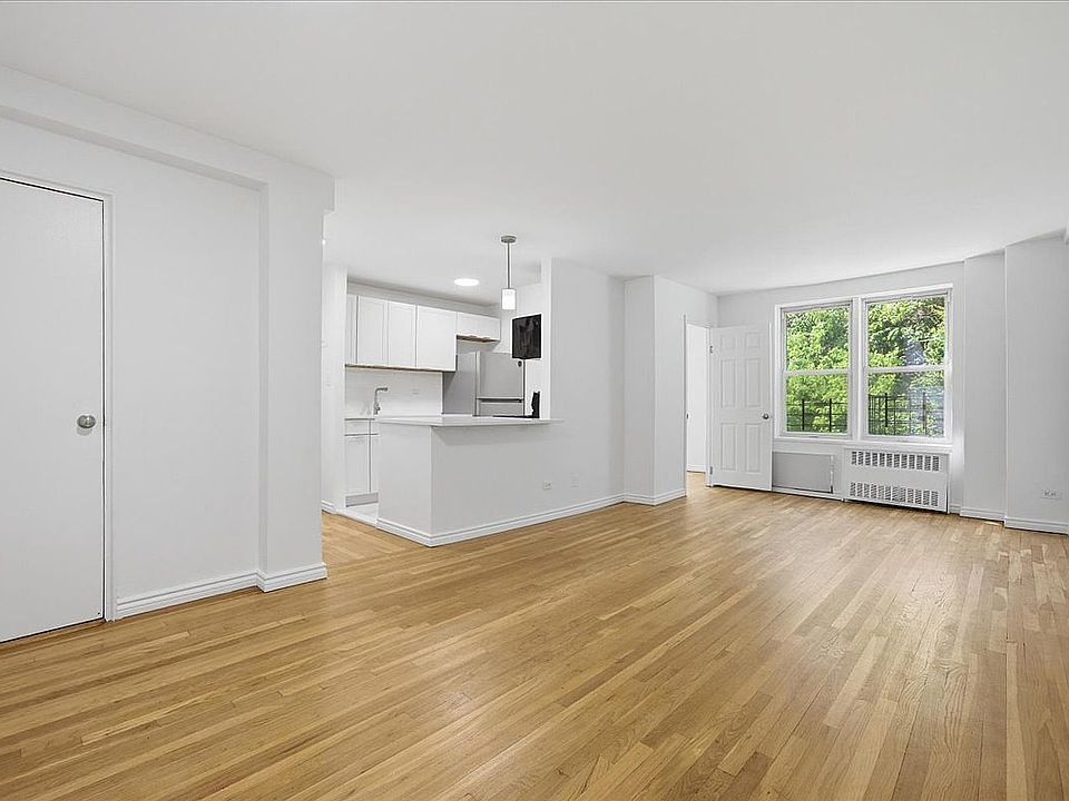 1st image of 5425 Valles Ave APT 4M