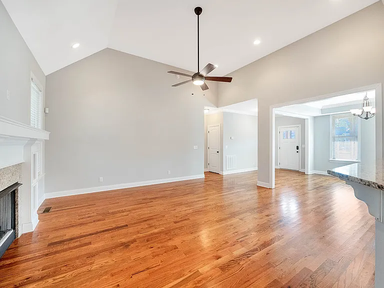 8052 Burgundy Cir — Photo 7