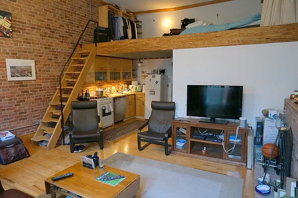 Rented by Compass | media 12