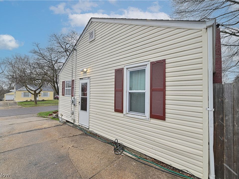 1295 Roslyn Ave, Akron, OH 44320 Zillow