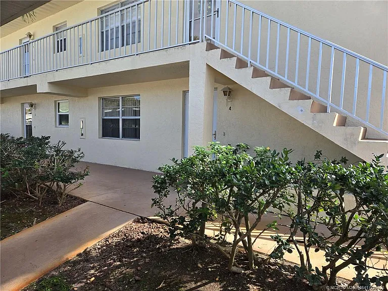 2950 SE Ocean Blvd #126-4 — Photo 3