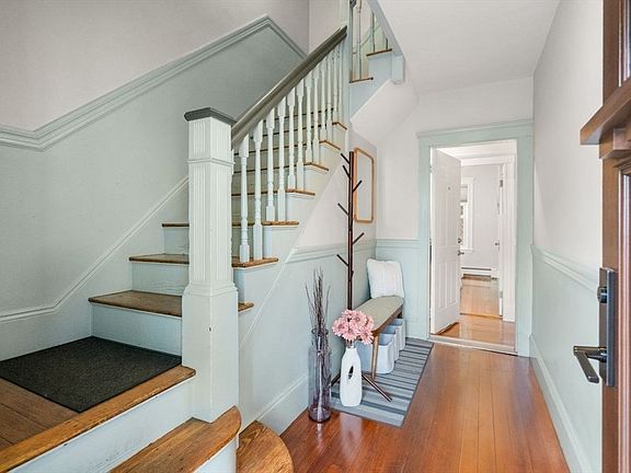 2nd image of 12 Fainwood Cir #1