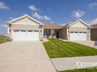 3141 King Ridge Blvd, Lincoln, NE 68504