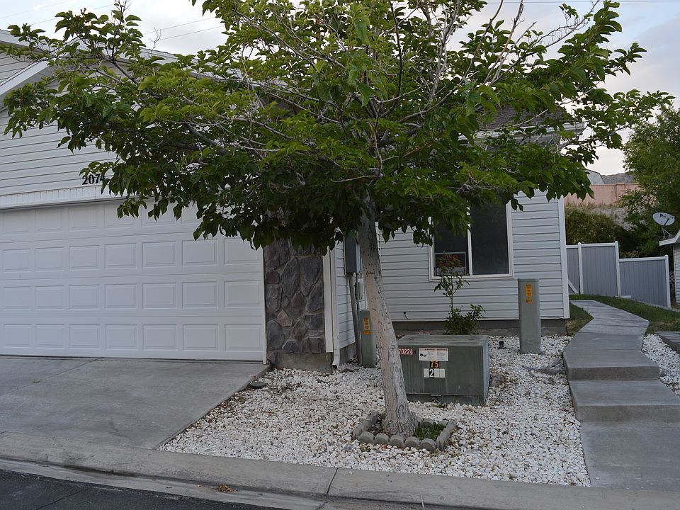 1st image of 2074 Bluegrass Cir
