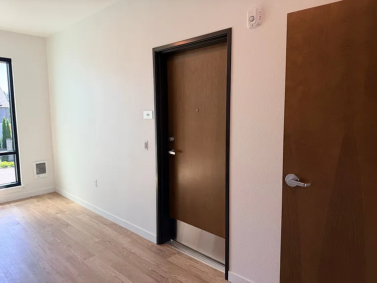 Abbey Creek Square Luxury Apartments — Photo 63