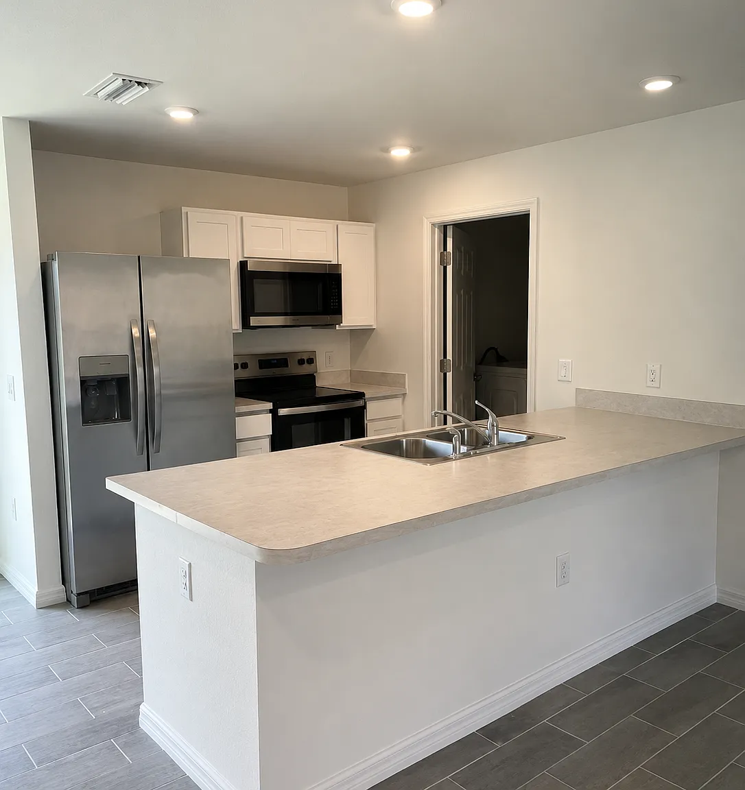 3 bed, 1060 sqft, $1,800 — Photo 3