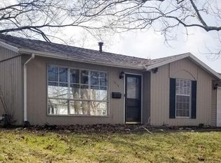 3235 Dove Dr, Decatur, IL 62526