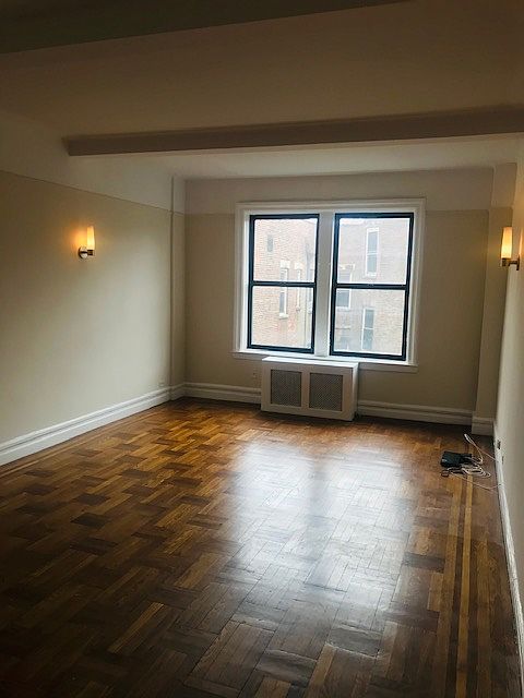 1st image of 207 W 106th St APT 6A