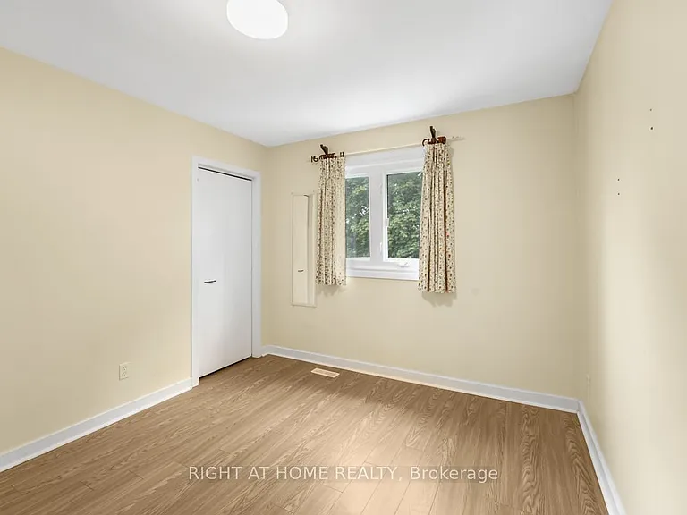1361 Brands Ct — Photo 24