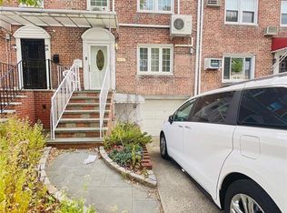 6922 198th St, Fresh Meadows, NY 11365