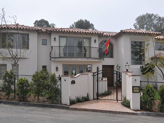 3rd image of 7909 Roseland Dr