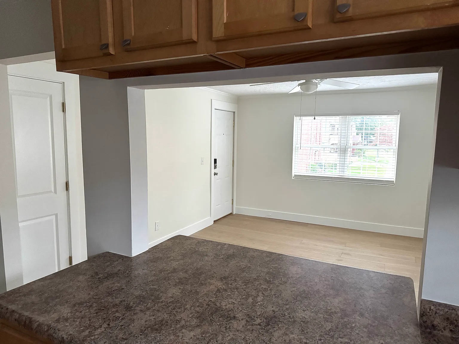1327 Charleston Ave — Photo 2