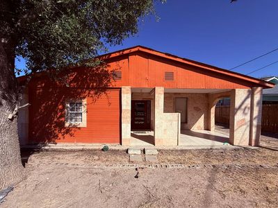 890 Calle Frente Rd, Eagle Pass, TX, 78852