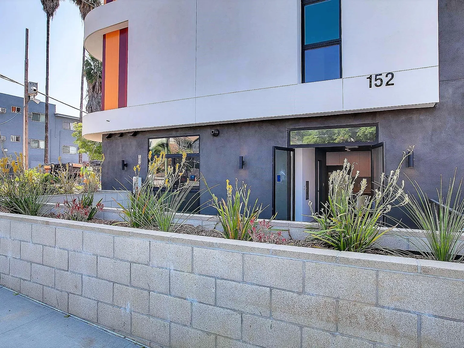 1 bed, 924 sqft, $2,600 — Photo 4