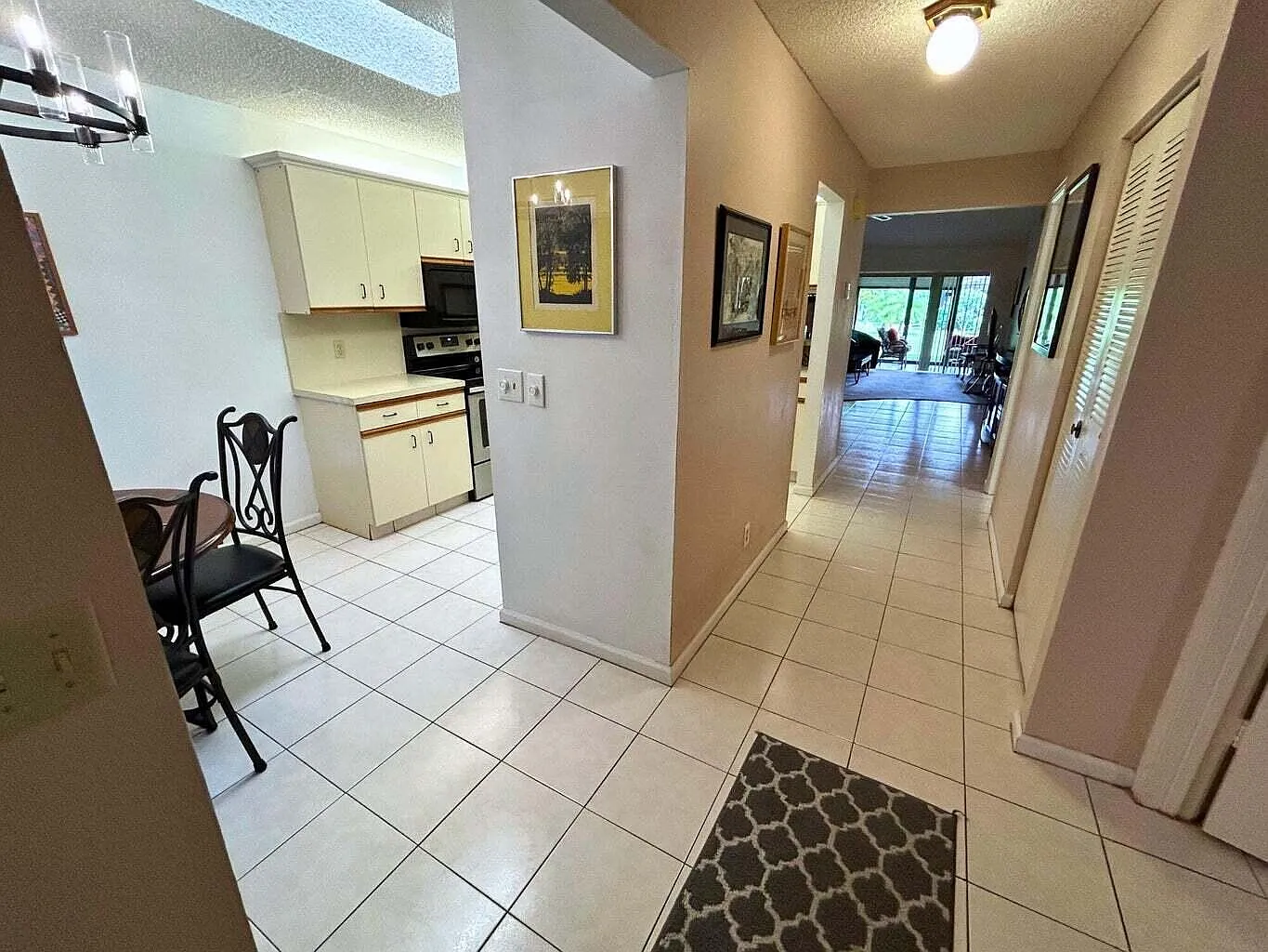 2 bed, 2.0 bath, 1363 sqft, $2,550 — Photo 3